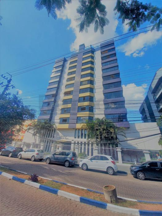 Apartamento 03 Dorm.